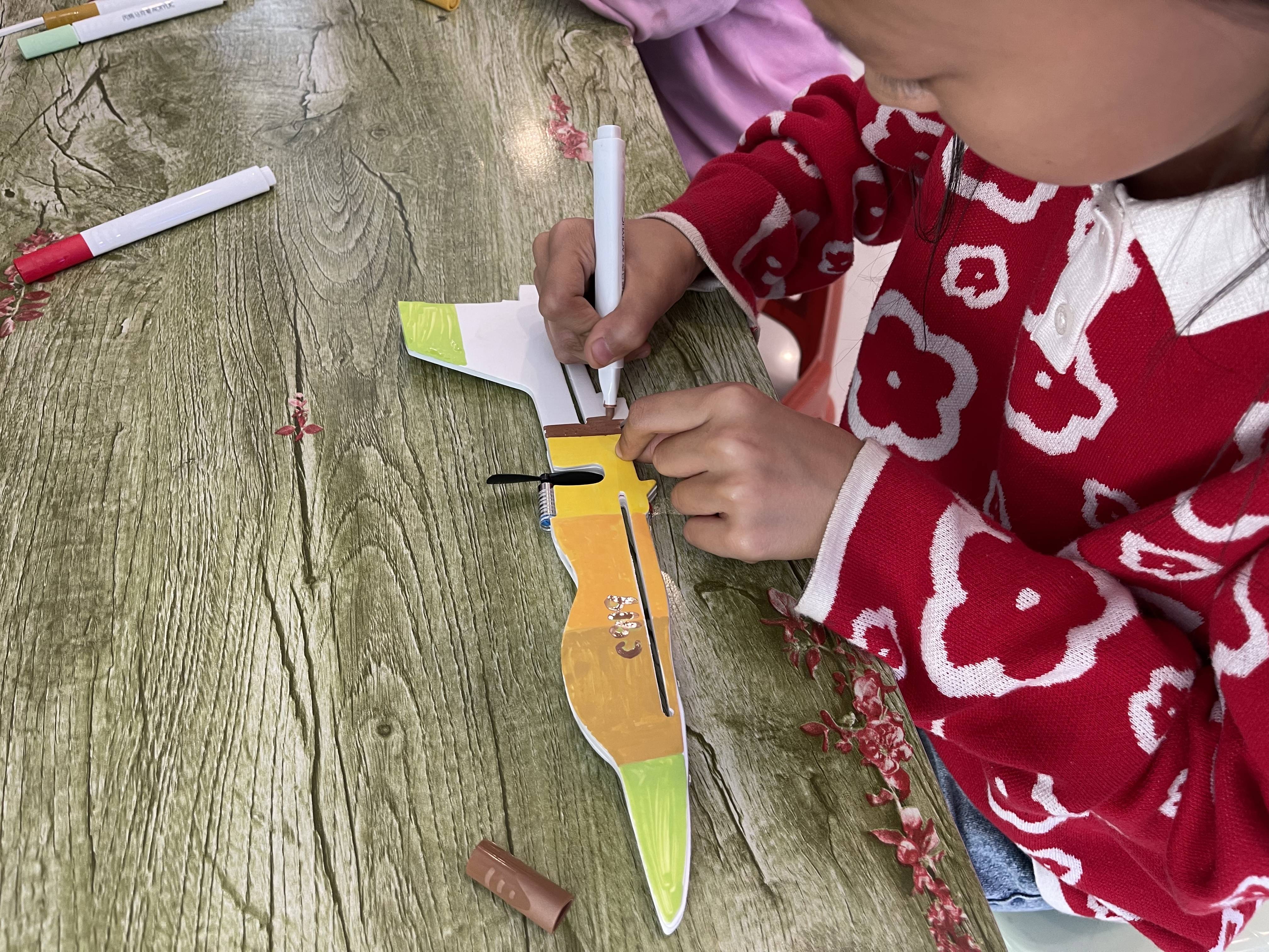 孩子玩無人機(jī)需要注意哪些方面?