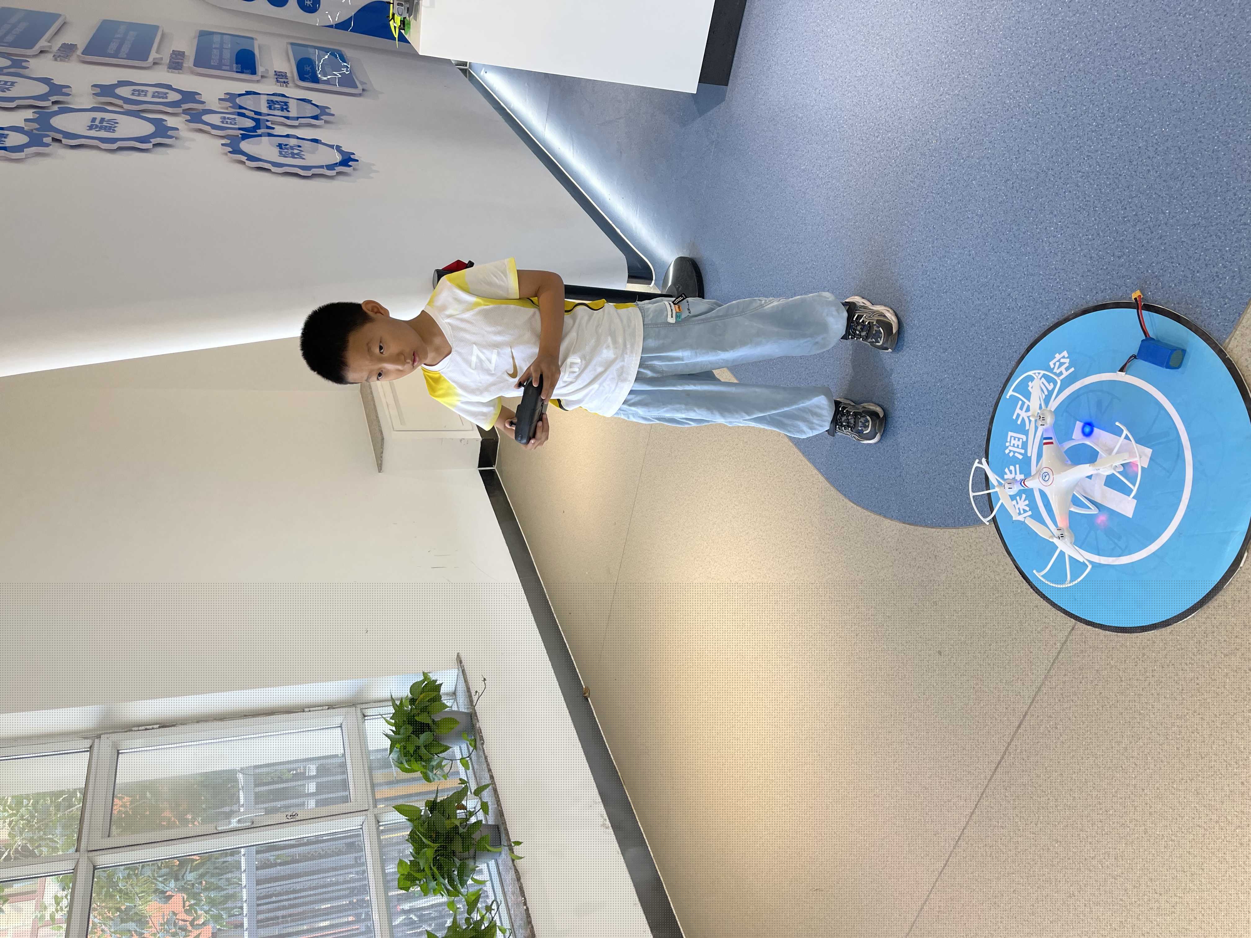 青少年無人機培訓 青少年無人機航模培訓興趣班