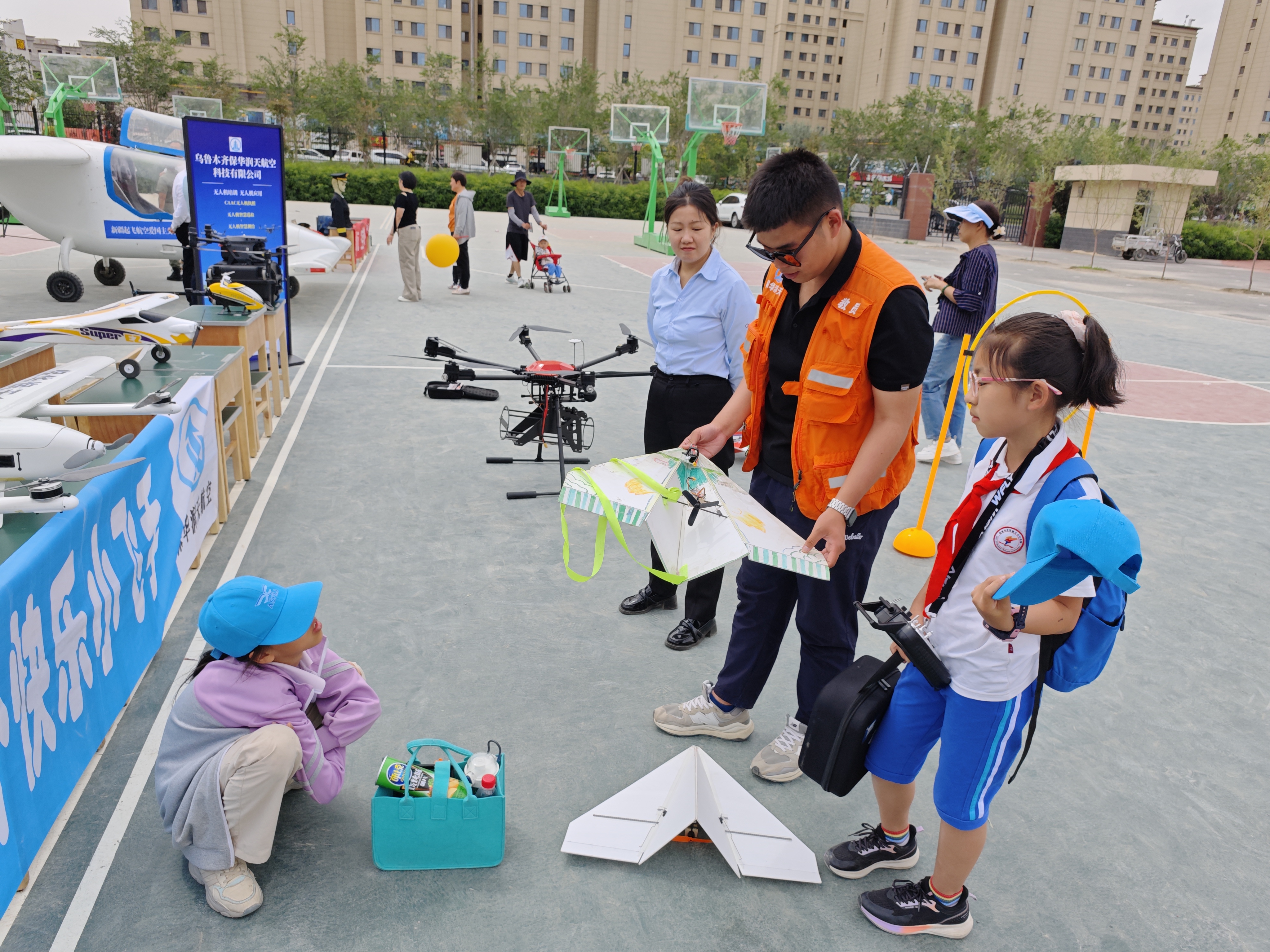 【新疆保華潤天航空】科技改變命運：無人機技能成中考加分新途徑，家長學生必看