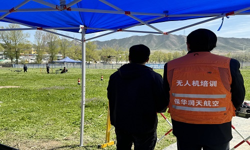 視距內駕駛員【新疆保華潤天航空】:掌控無人機,飛行夢想起航