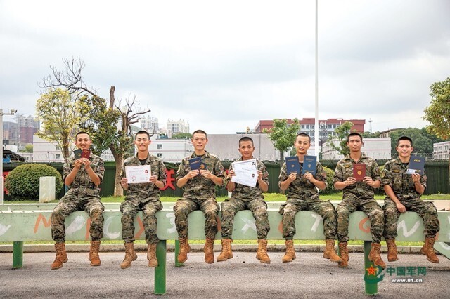“持證入伍”的新兵越來越多，將給部隊建設帶來哪些影響？-新疆保華潤天航空