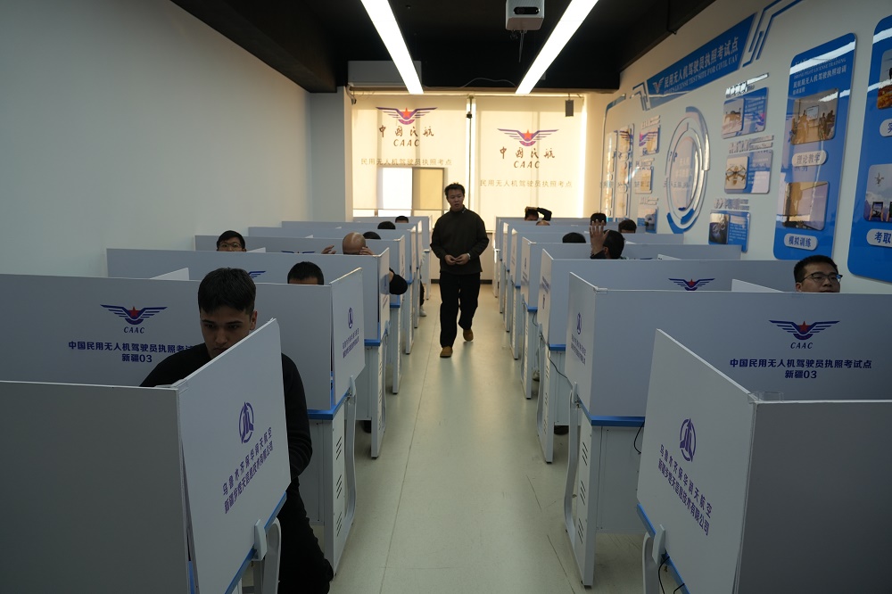 新疆無人機(jī)培訓(xùn)新星！保華潤(rùn)天航空CAAC執(zhí)照考點(diǎn)，技能提升首選之地 