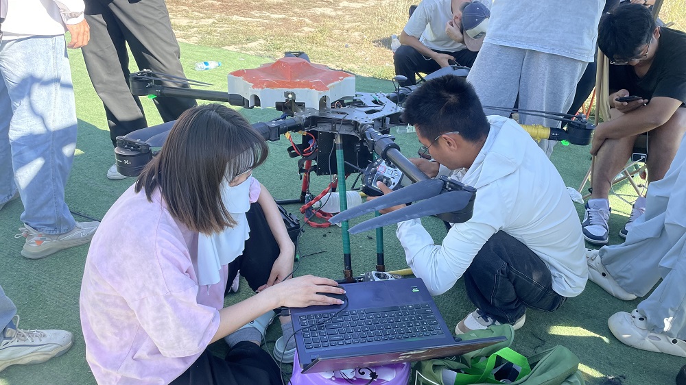 新疆無人機培訓 | 從零到專業飛手!新疆保華潤天航空CAAC執照課程全解析,行業大佬都在學的秘訣