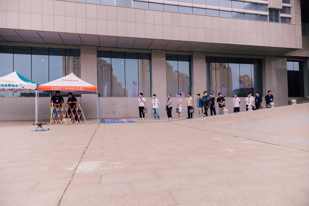 為什么選擇保華潤天航空學習無人機？新疆學員的明智之選