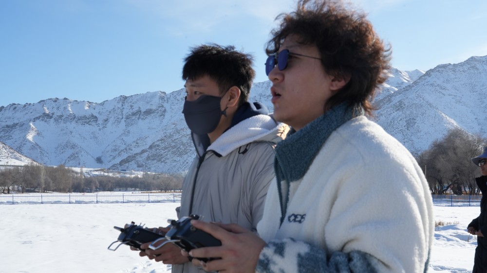 新疆無(wú)人機(jī)駕照好考嗎?保華潤(rùn)天03考點(diǎn)名師一對(duì)一