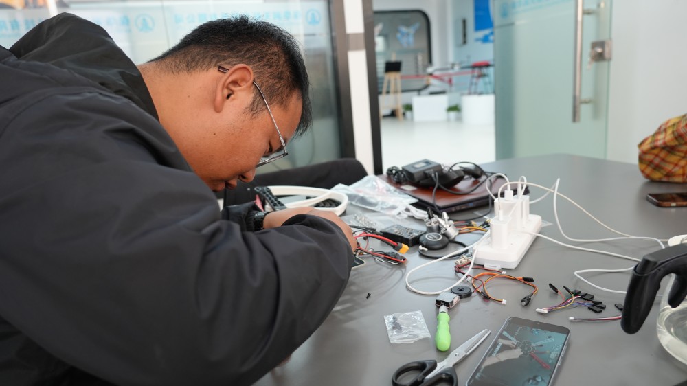 新疆無人機培訓|新疆CAAC無人機多旋翼培訓,保華潤天03考點專業